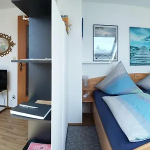 Zwei Ruhige, Private Gaestezimmer Nahe U-bahn Homestay